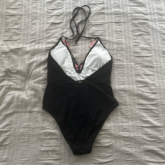 Victoria secret bathing suit - Picture 4 of 4